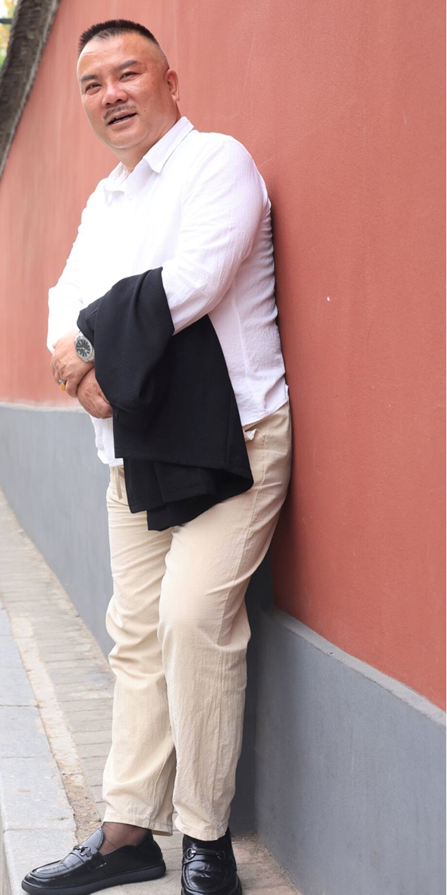 �������